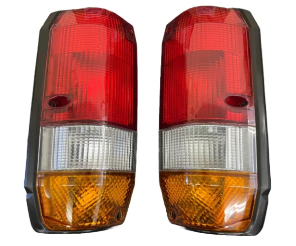 LAND CRUISER 70 SERIES უკანა ფარები
